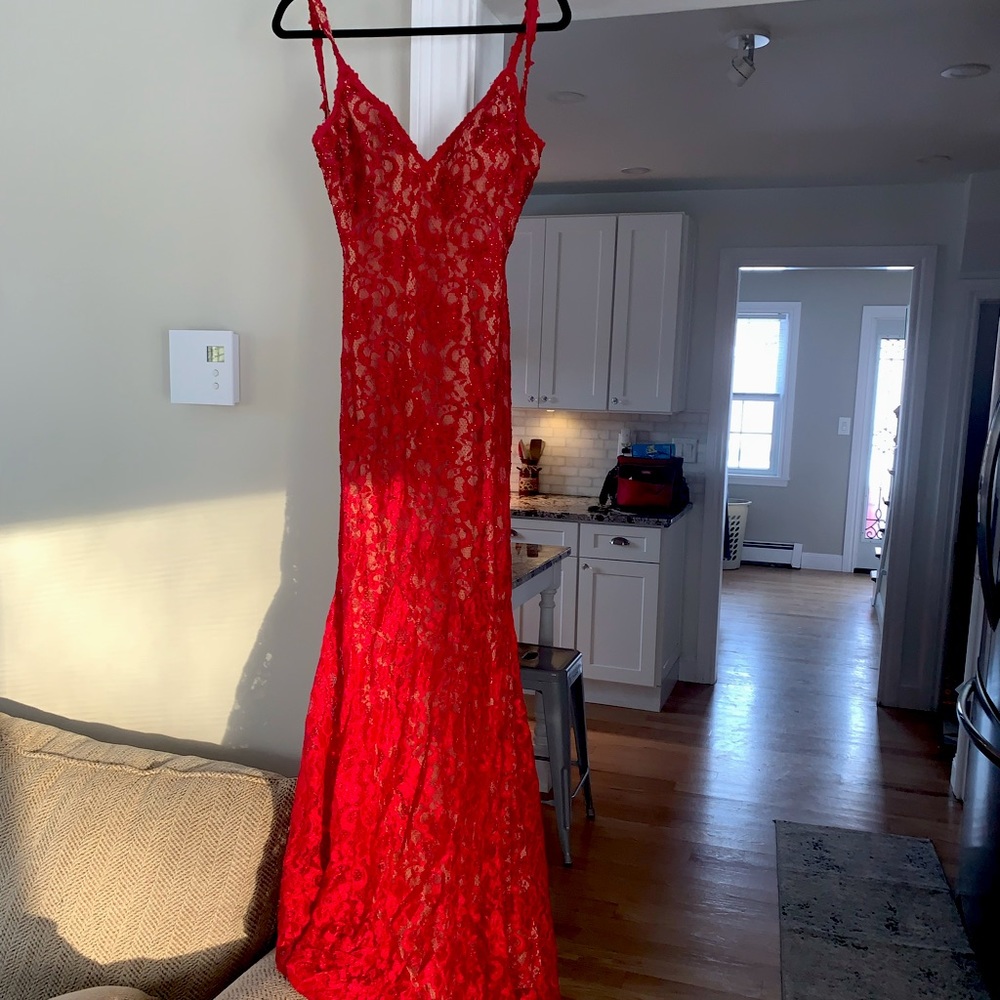 jovani prom dress new never worn! size 2. still has tags and no fittings done!